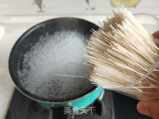 清汤面的做法步骤：5