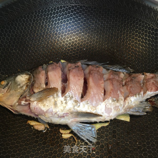 豆腐炖鲫鱼汤的做法步骤：4