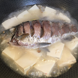 豆腐炖鲫鱼汤的做法步骤：6