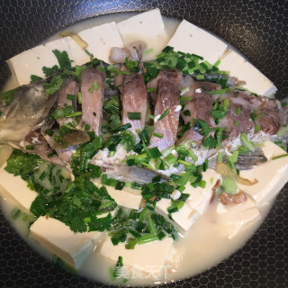 豆腐炖鲫鱼汤的做法步骤：9