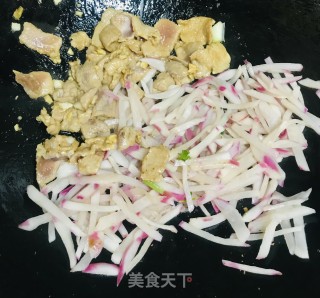 萝卜炒肉#萝卜#的做法步骤：6