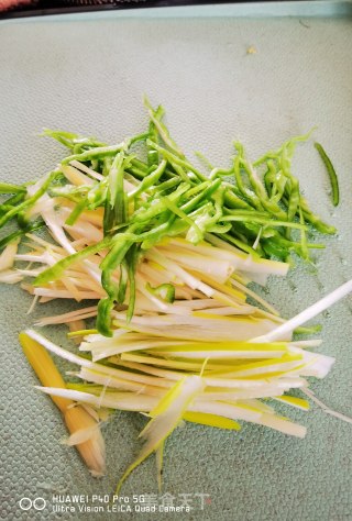 好吃的炝拌菜&土豆胡萝卜炝双丝的做法步骤：8