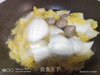 牛肉丸子炖白菜的做法步骤：5