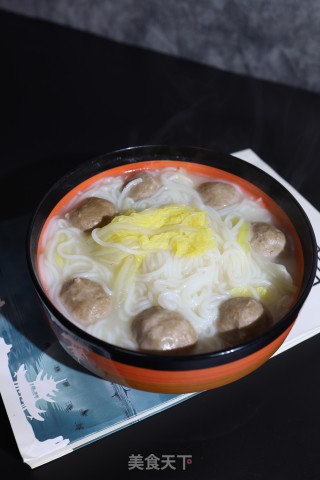 牛肉丸子煮米粉的做法步骤：9