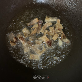 芥蓝炒鱼干的做法步骤：5