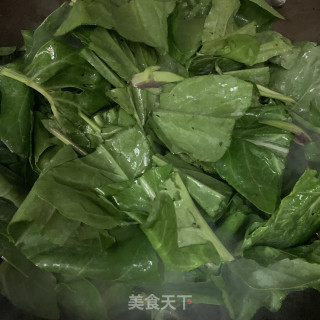 芥蓝炒鱼干的做法步骤：6