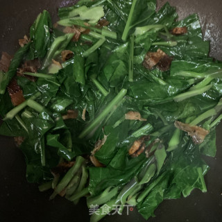 芥蓝炒鱼干的做法步骤：8