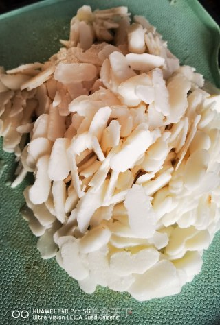 相似度极高的荔枝虾球的做法步骤：11
