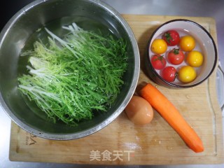 圣诞创意蔬菜花环沙拉????低脂低卡健康????的做法步骤：1