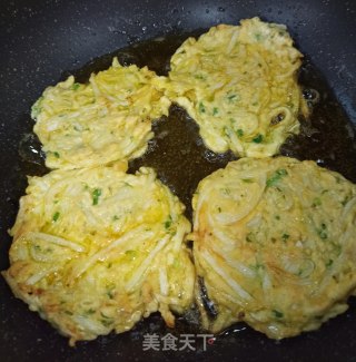 香葱鸡蛋萝卜丝饼的做法步骤：7