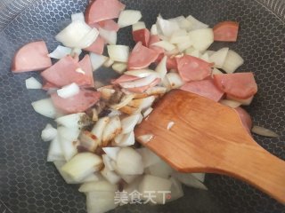 小肚炒圆葱鸡蛋的做法步骤：4