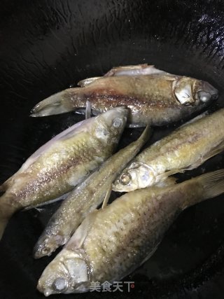小野鱼炖杂蔬的做法步骤：4