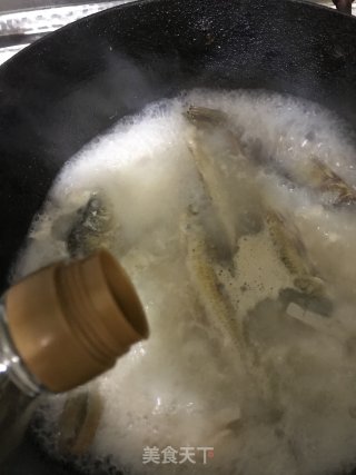 小野鱼炖杂蔬的做法步骤：6