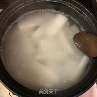 白萝卜滚牛丸汤的做法步骤：5