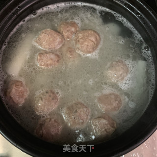 白萝卜滚牛丸汤的做法步骤：6