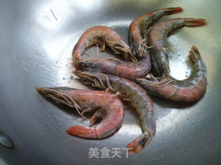 白萝卜烧大虾的做法步骤：3