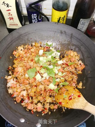 风味豆豉火腿冬笋炒饭的做法步骤：4