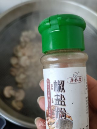 素炒口蘑的做法步骤：6