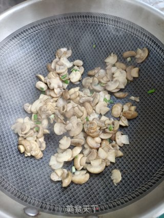 素炒口蘑的做法步骤：9