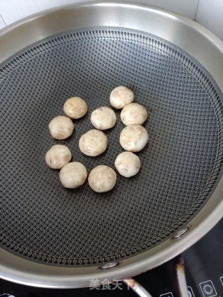 煎口蘑的做法步骤：4