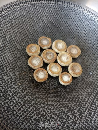 煎口蘑的做法步骤：8