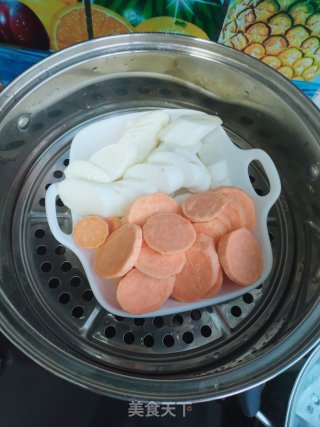 蓝莓山药的做法步骤：1