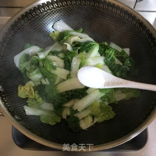 清炒黄心白菜的做法步骤：4