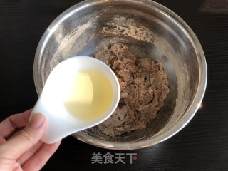 红糖红枣开花馒头的做法步骤：3
