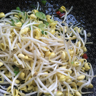番茄炖黄豆芽的做法步骤：7