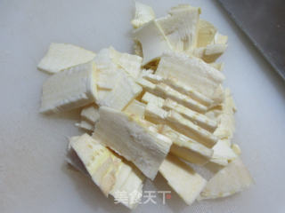 黑木耳香肠炒冬笋的做法步骤：4