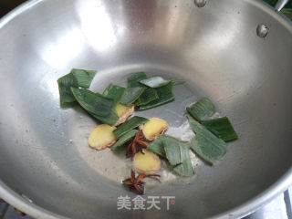 牛肋条炖黄蘑的做法步骤：5