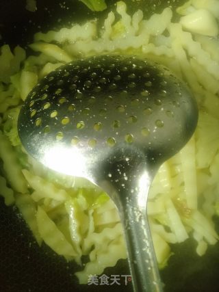 土豆炒白菜的做法步骤：7
