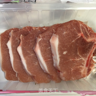 双菇香干炖大排的做法步骤：1