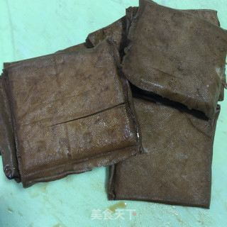 双菇香干炖大排的做法步骤：5