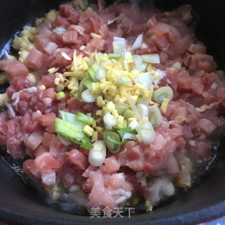 豆瓣酱炖肉丁的做法步骤：6
