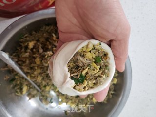槐花鸭蛋包子的做法步骤：11