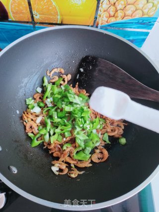 小虾米炒辣椒的做法步骤：8