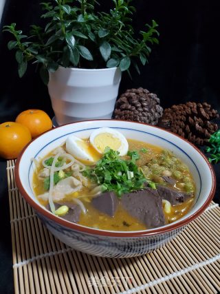 酸辣鸭血粉丝汤的做法步骤：8