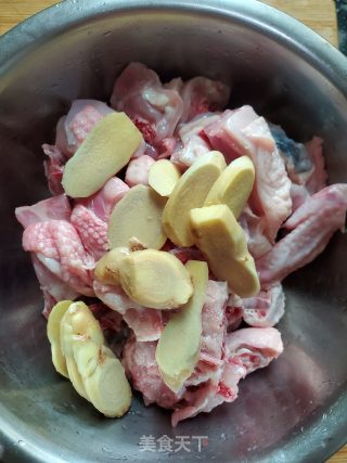 煎焗滑鸡的做法步骤：2