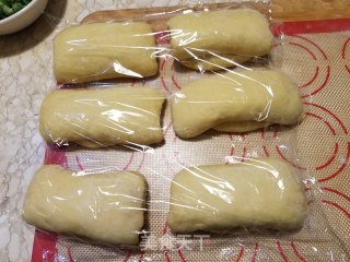 香葱肉松吐司的做法步骤：7
