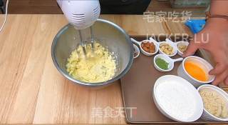 双色杏仁酥，食材简单，制作方便，香酥入口，酥脆到掉渣。的做法步骤：3