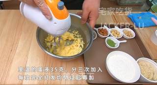双色杏仁酥，食材简单，制作方便，香酥入口，酥脆到掉渣。的做法步骤：5