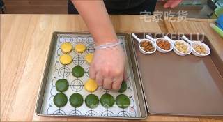 双色杏仁酥，食材简单，制作方便，香酥入口，酥脆到掉渣。的做法步骤：12