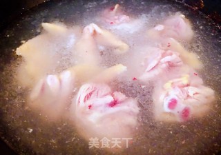 杏鲍菇土豆胡萝卜炖鸡腿的做法步骤：5