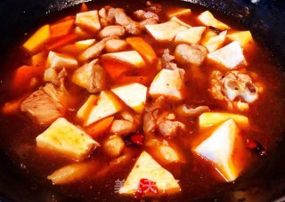 杏鲍菇土豆胡萝卜炖鸡腿的做法步骤：9