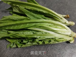 蒜蓉芝麻酱油麦菜的做法步骤：1