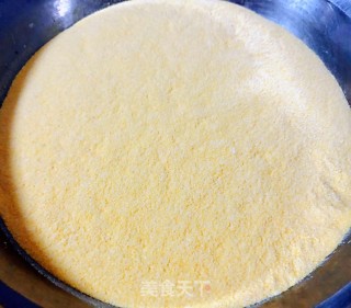 玉米窝窝头的做法步骤：1