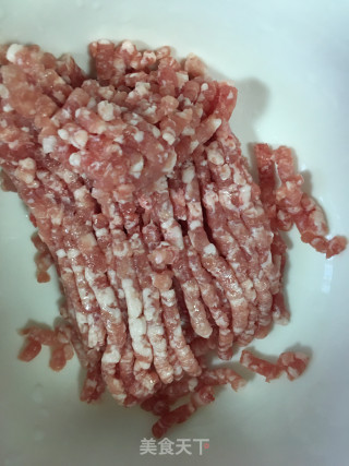 香菇白菜肉包的做法步骤：1