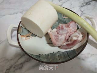 白萝卜猪肉饺子的做法步骤：2