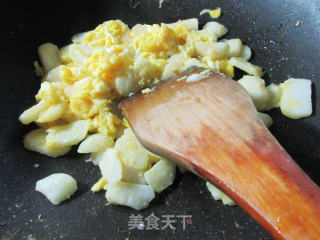 鸡蛋炒荸荠的做法步骤：6